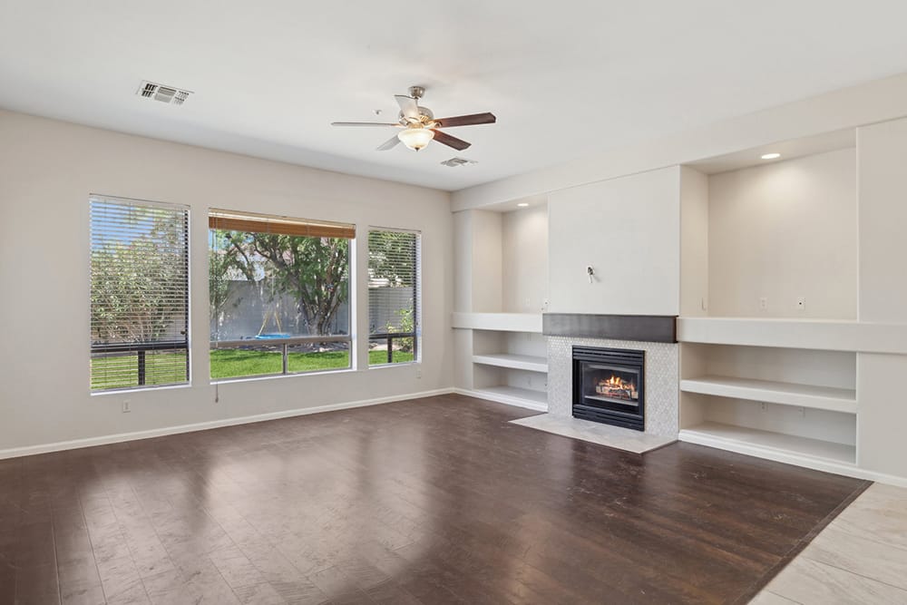 Photograph of vacant living room captured by Snap2Close Real Estate Photography