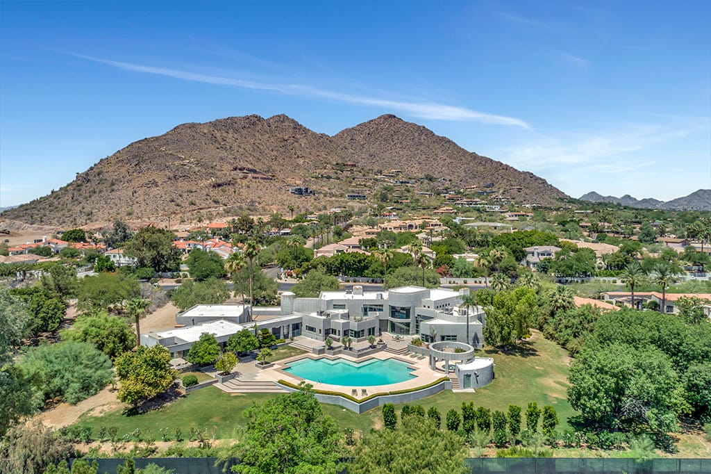 Professional Drone Photos by Snap2Close Real Estate Photography serving Phoenix, Tucson, Dallas, Ft. Worth, Tampa and NYC.