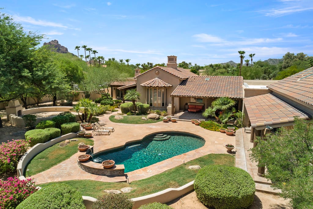 Professional Drone Photos by Snap2Close Real Estate Photography serving Phoenix, Tucson, Dallas, Ft. Worth, Tampa and NYC.